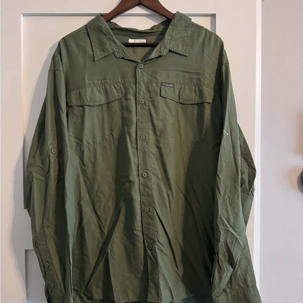 Columbia Men's Green Button Down Long Sleeve